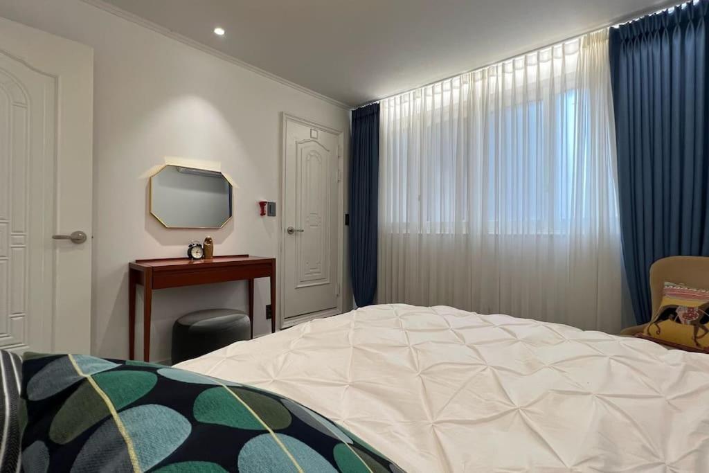 Apartment Hongdae 3bedroom #13 Seoul